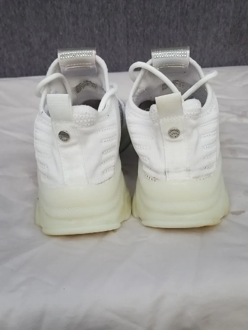 Steve Madden White Mesh & Rhinestone Sneakers Women's 9